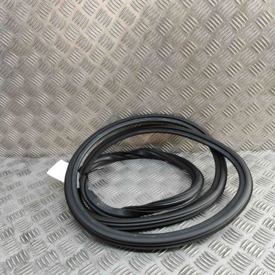 Garnitura ușă dreapta față AUDI A3 Limousine 8VS, 8VM 2018 OEM: 8V5831721A foto