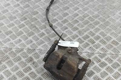 Etrier de fr&amp;acirc;nă dreapta față VW PASSAT Variant B8 3G5 2017 OEM: 8V0615124D 30370878 foto