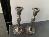 Splendide pereche sfeșnice argintate masive,decor floral bază,mijloc și &icirc;nceput,decorate superb,stare perfectă,de colecție/decor.