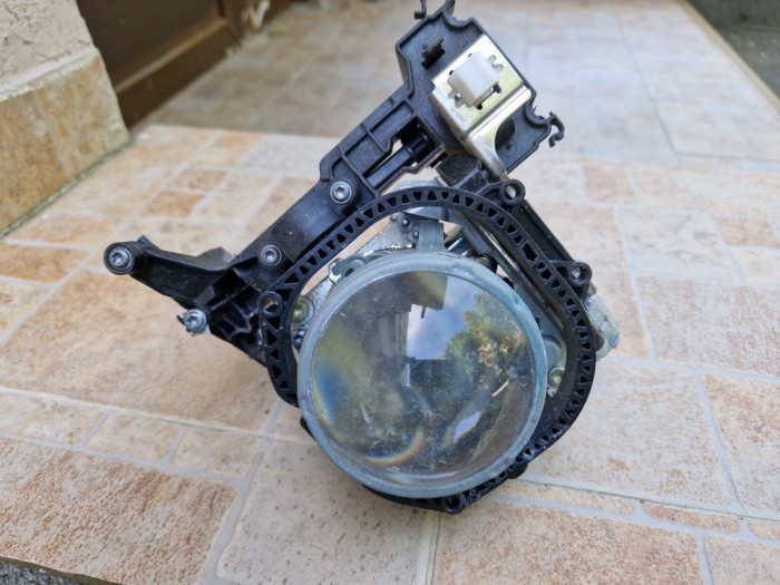 Lupă far dreapta xenon BMW X3 2011
