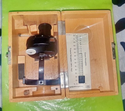 G25-I-Medicina veche:HAMOMETRU ZEISS IKON aparat masurat Hemoglobina. foto