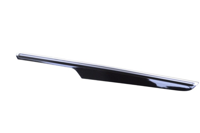 Ornament panou ușă dreapta față PORSCHE MACAN 95B 2015 OEM: 95B867401D 17812826