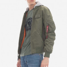 Alpha Industries geacă MA-1 TT Hood BP Ref. 106103 01 bărbați, culoarea verde, de tranziție 106103.01-green