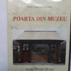 DVD Film documentar - POARTA DIN MUZEU