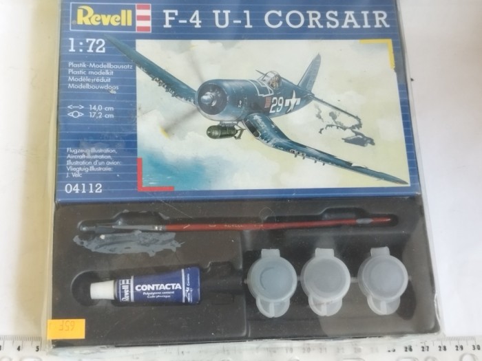 bnk jc Avion - macheta - F-4 U-1 Corsair - 1/72 Revell