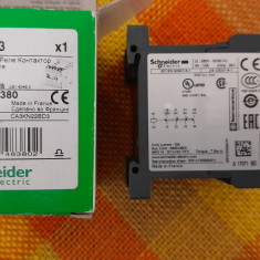 RELEU TIP CONTACTOR SCHNEIDER CA3KN22BD3 CU BOBINA LA 24V DC CURENT CONTINUU