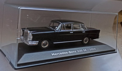 Macheta Mercedes-Benz 220 SE 1959 (W111) - IXO/Hachette 1/43 foto