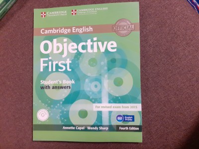 (Cambridge English) Objective First * Student&amp;#039;s Book with answers CD INCLUS foto