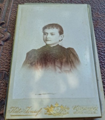 Fotografie portret femeie, tip CDV foto