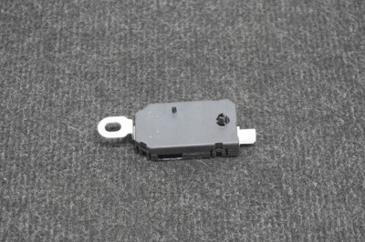 Amplificator de antena TESLA MODEL 3 2018 OEM: 920-573-003,18208008670,1079735-00-A 11256299 foto