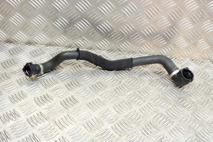 Furtun de lichid de răcire JAGUAR F-PACE X761 2020 OEM: HK83-8C424-AC 13999657