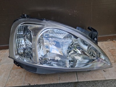 Far dreapta Opel Corsa C foto