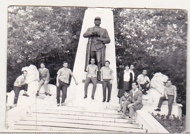 bnk foto - Statuia G-ral Ioan Dragalina - Caransebes - anii `70 foto