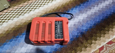 RADIO SOLO 100 ,TEHNOTON , NU FUNCTIONEAZA ! foto