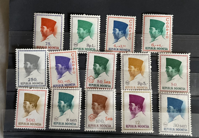 Lot de14 timbre Indonezia cu Presedintele Sukarno
