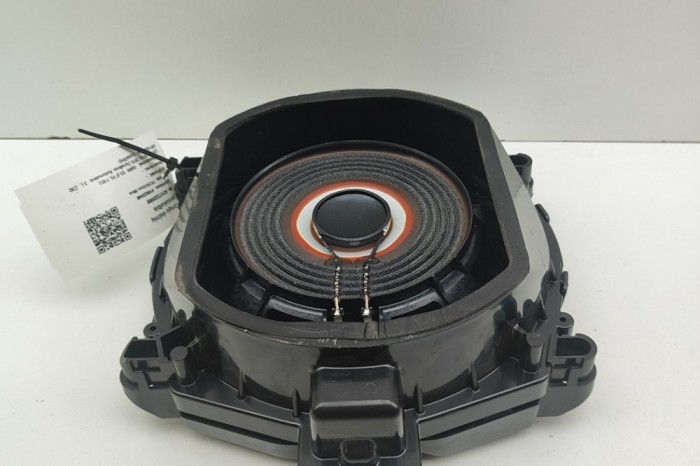 Subwoofer BMW X5 F15, F85 2015 OEM: 9247342 | 31722599