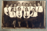 AD 559 C. P. VECHE - GRUP DE TINERE IN TINUTA DE STRAJERIE - FOTO ARTE BRAILA