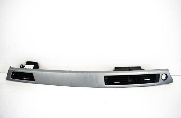 Gura de ventilație planșa de bord BMW 3 E90 2010 OEM: 91304659130464 3369383