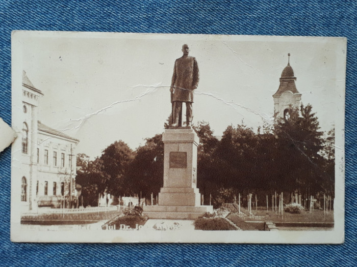 149 - Turda - Statuia lui Dr. Ioan Ratiu / carte postala circulata