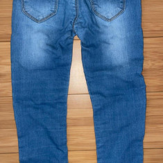 Pantaloni blugi jeans fata subtiri albastri buzunare spate 4/5 ani