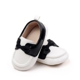 Pantofiori albi cu negru tip mocasini (Marime Disponibila: 6-9 luni (Marimea 19