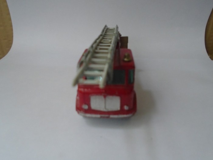 bnk jc Matchbox K-15 Merryweather Fire Engine