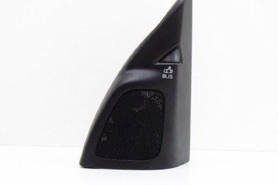 Difuzor ușă dreapta față VOLVO V60 2018 OEM: 30781068 11402310 foto
