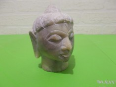 Arta orientala - Capul lui BUDDHA - SCULPTURA in roca naturala ,posibil aragonit foto