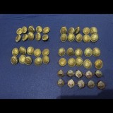 &bdquo;Lot bancnote rom&acirc;nești vechi + insigne militare de colecție&rdquo;