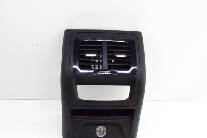 Gura de ventilație consola centrală BMW X3 G01, F97 2019 OEM: 9363822,6813111 21580713
