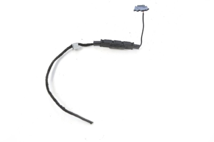 Amplificator de antena VW GOLF VII 5G1, BQ1, BE1, BE2 2017 OEM: 5N0035570 | 11256429