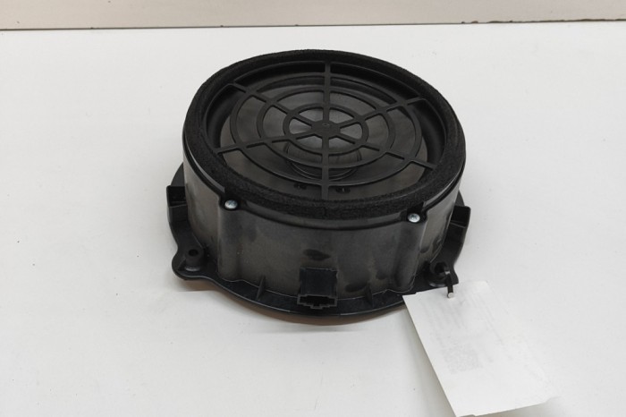 Difuzor ușă dreapta față AUDI Q7 4L 2014 OEM: 4L0035415B 30971552