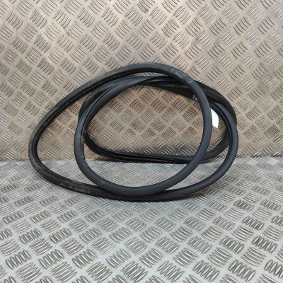 Garnitura ușă dreapta față HONDA CR-V V RW 2020 OEM: 72310-TNY-G01 foto