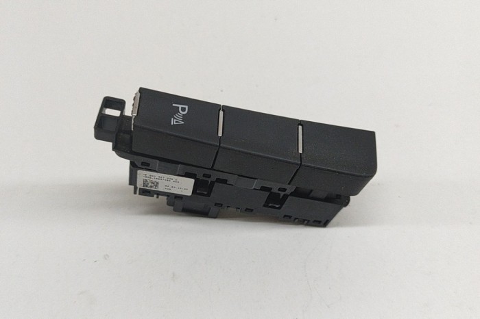 Comutator asistență la parcare VW GOLF VII 5G1, BQ1, BE1, BE2 2015 OEM: 5G1927238E 25847879