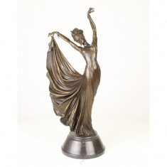 Dansatoare-statueta din bronz pe un soclu din marmura UP-53 foto