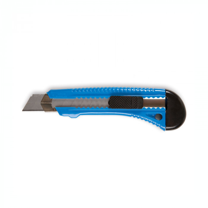 Cutter Forpus 60704 18 mm plastic