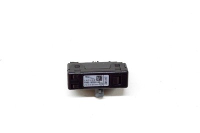 Amplificator de antena JAGUAR F-TYPE Coupe X152 2018 OEM: FW93-19C024-AB | 12225330 foto