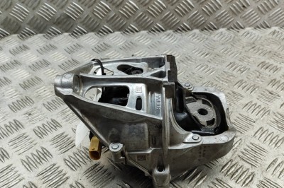 Suport motor st&amp;acirc;nga AUDI A6 C8 Avant 4A5 2024 OEM: 4M0199371GH | 31053104 foto