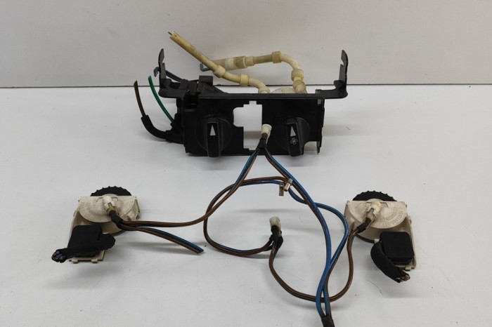 Modul de climatizare MERCEDES-BENZ S W126 1984 OEM: A1268330014,1268330014,A1268200103,1268200103 28838099