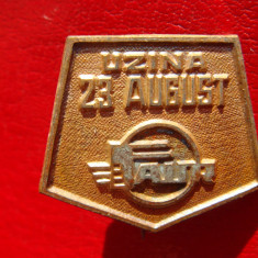 INSIGNA BRONZ UZINA 23 AUGUST FAUR