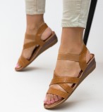 Cumpara ieftin Sandale Reynal Camel