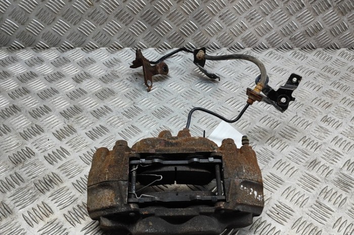 Etrier de fr&acirc;nă dreapta față TOYOTA HILUX VIII Pick-up _N1_ 2023 OEM: 47730-0K350 31054422