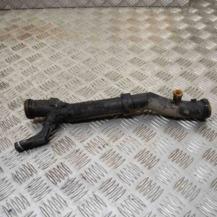 Furtun VW PASSAT B6 3C2 2010 OEM: 03C121065F