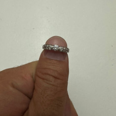 INEL AUR alb 18K + 1 Diamant = 0.25CT + 20 Diamante = 0.30CT - Deosebit !