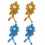 Cumpara ieftin Set 4 agrafe de par aurii si bleu 5 x 2 cm, model floral metalizat, 2 aurii + 2 bleu, accesorii elegante pentru coafuri