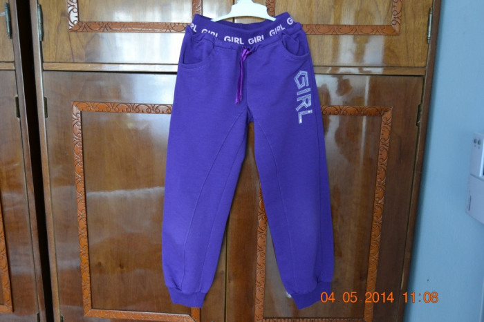 Pantaloni de trening Girl mov