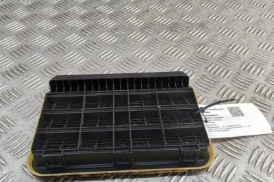 Grila de ventilație caroserie VW TOUAREG 7P5 2017 OEM: 7PP819181A | 32008273 foto