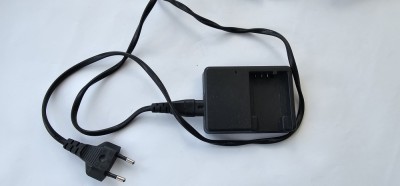&amp;Icirc;ncărcător de baterii Li-ion Technics-GP TC03G-2U025-04 21D 4.2V 0.6A foto