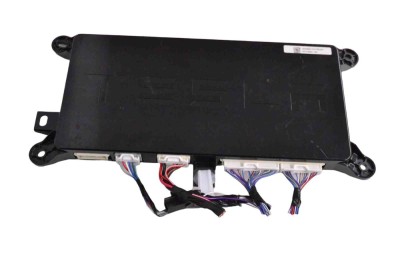 Modul de confort TESLA MODEL X 2017 OEM: 1043900-10-D 14893981 foto