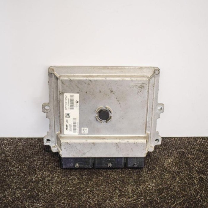 Unitate de control motor DACIA SANDERO II 2014 OEM: 237103008R 2974839
